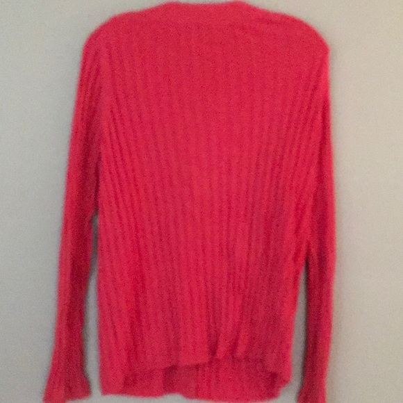 Tops - Picture 2 of 7